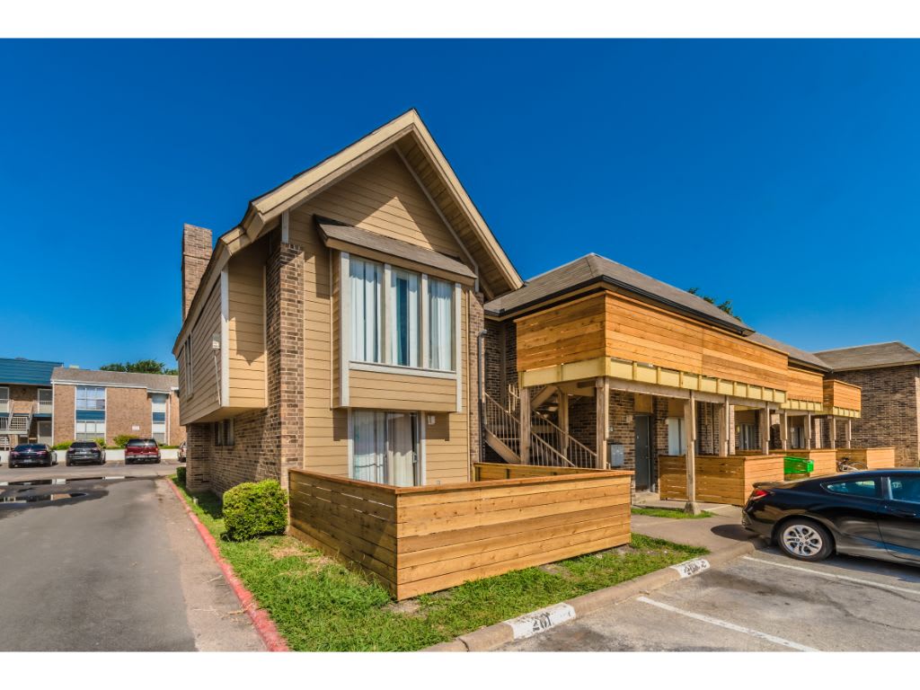 Photos and Video of Shenandoah Apartments in Richardson, TX